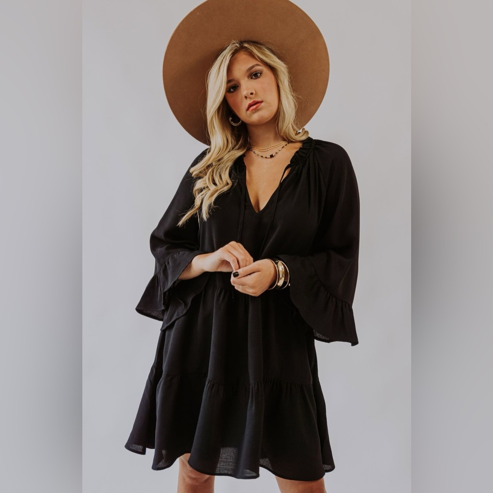 Show Me Your Mumu: Viola Flounce Sleeve Tiered Mini Dress - Black